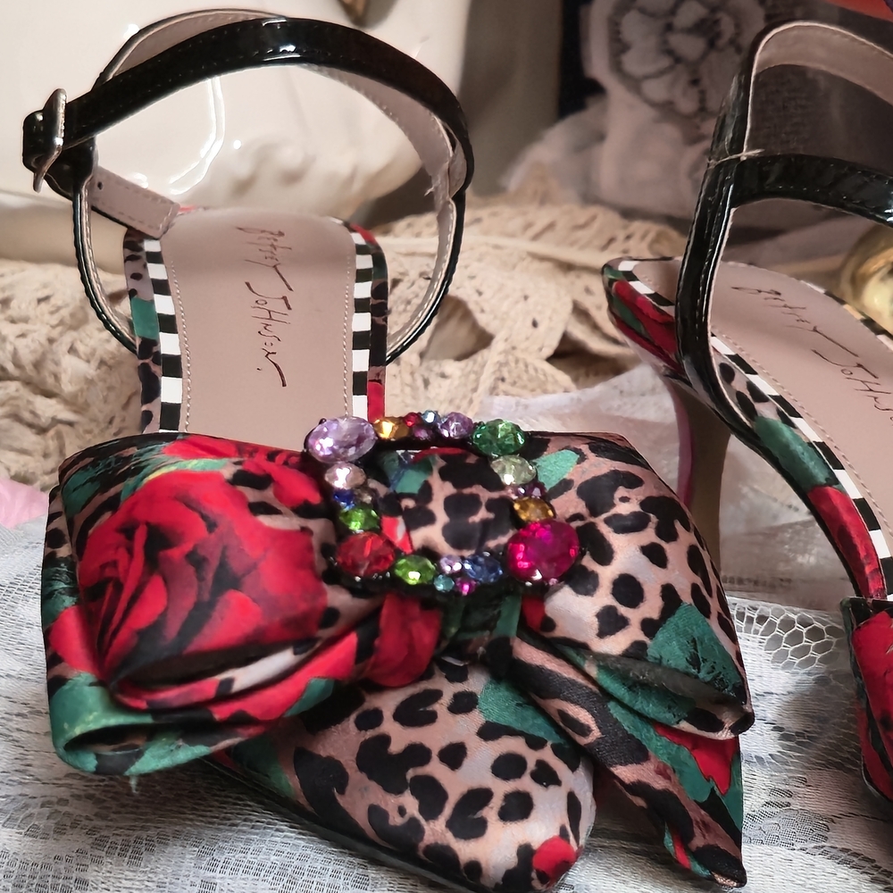 Betsey Johnson Red and Black Heels - Picture 9 of 10